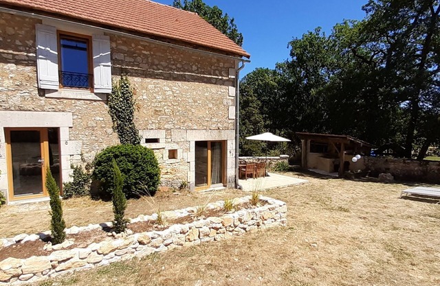 Luxury and cozy vacation home for 6 people on a quiet estate.