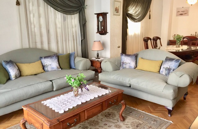 luxury Apartment, Heliopolis, El Golf V. Close City Stars Mall, n15mi to Airport