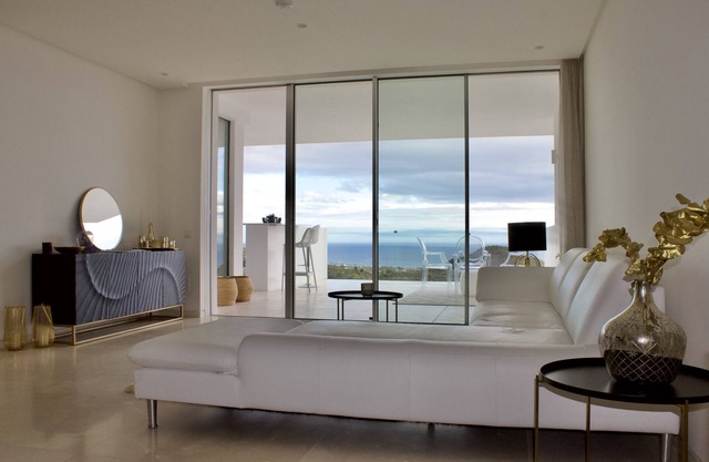 Luxury apartment with beautiful views!