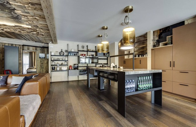 Luxury Apartment with Spa and Jacuzzi at the Foot of the Slopes in Tignes