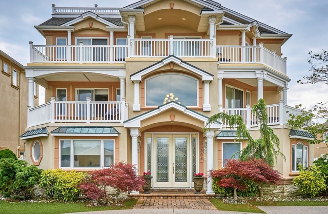 Luxury Beach Home w/8 Bedrooms, 8 Full Baths, Pool, Elevator & Rooftop Deck!
