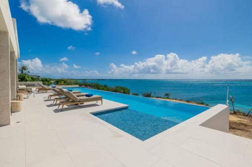 Luxury Beachfront Oasis Infinity Pool Hot Tub BBQ-TLS