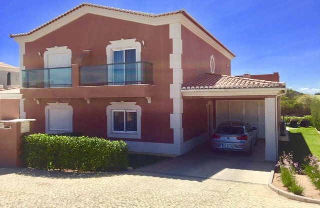 Luxury Brand New 3 Bedroom Villa on Boavista Golf Resort, Lagos
