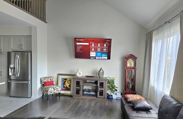 Luxury bungalow near Niagara fall (12 minutes Away)