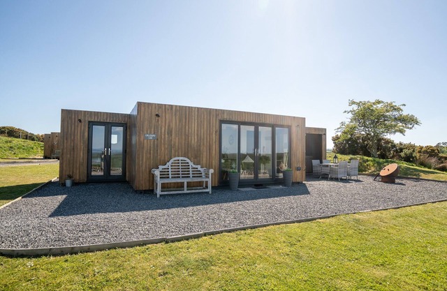 Luxury Cabin with Hot Tub & Hill Views