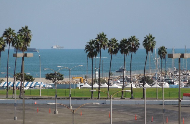 LUXURY CONDO WITH OCEAN VIEW 2BR/2BA