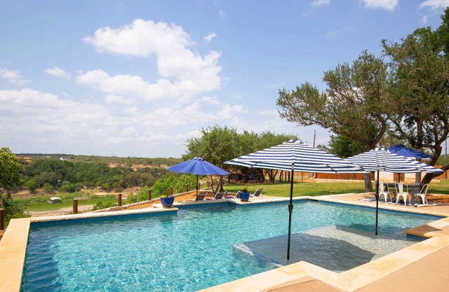 Luxury Estate by Lake Travis, Private Pool, Grill