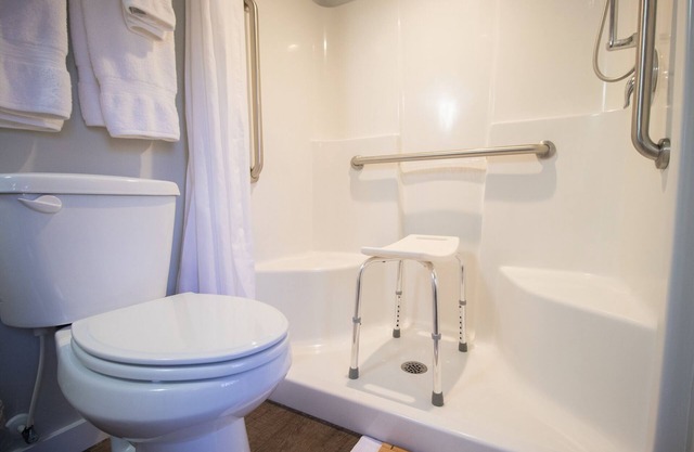 Luxury Glamping Yurt Resort Between National Parks with desert mountain views, close to hiking trails, slot canyons, off-roading and more!