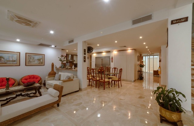 LUXURY HOUSE, CLOSE TO THE BEACH