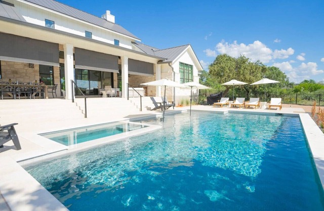 Luxury Lake Retreat w Pool & Spa