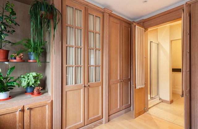 Luxury Living on Hyde Park