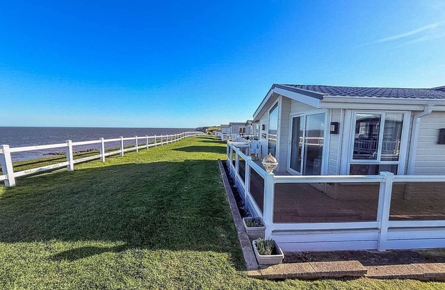 Luxury lodge with stunning sea views at Hopton Haven Park ref 80055S