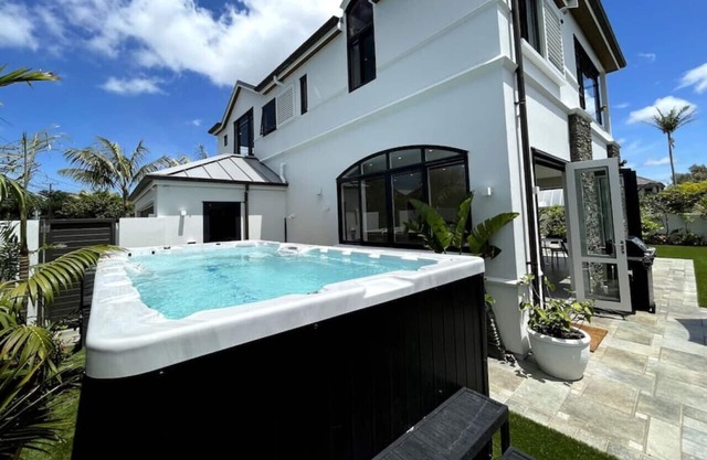 Luxury Milford Beach Home