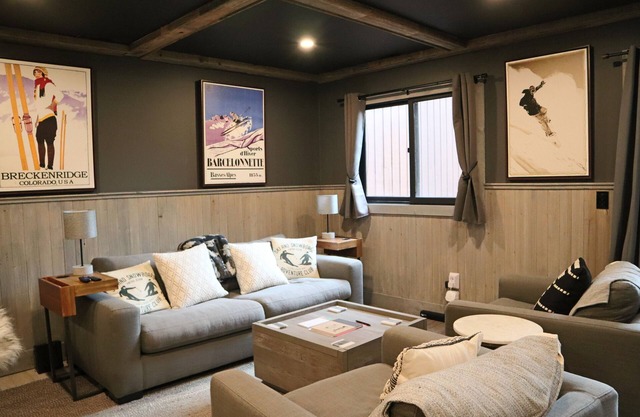 Luxury Mountain Retreat.Minutes from ski slopes,Water Park,Resort & scenic hikes