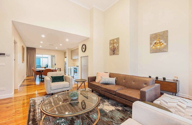 Luxury on the Esplanade - Echuca Holiday Homes