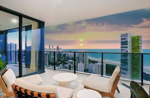 Luxury Oracle Tower 2 Ocean Views 2BR Lvl33