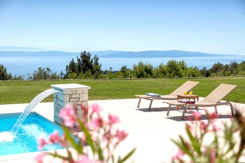 Luxury Panorama Vila with amazing Seaview in Gondolici 7 km from Rabac