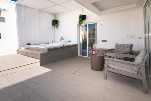 Luxury Penthouse with Jacuzzi & Large Terraces by Passeig de Gràcia