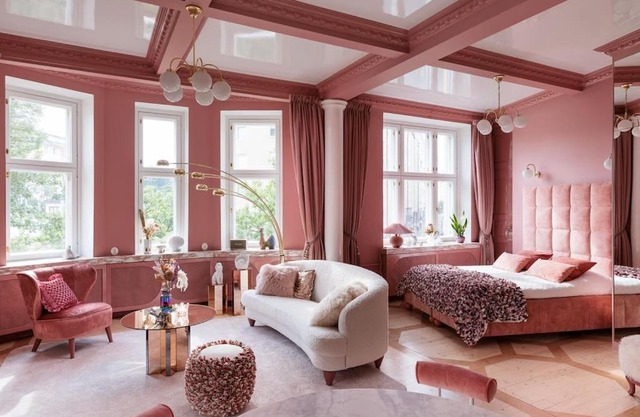 Luxury Pink Suite, autohalli