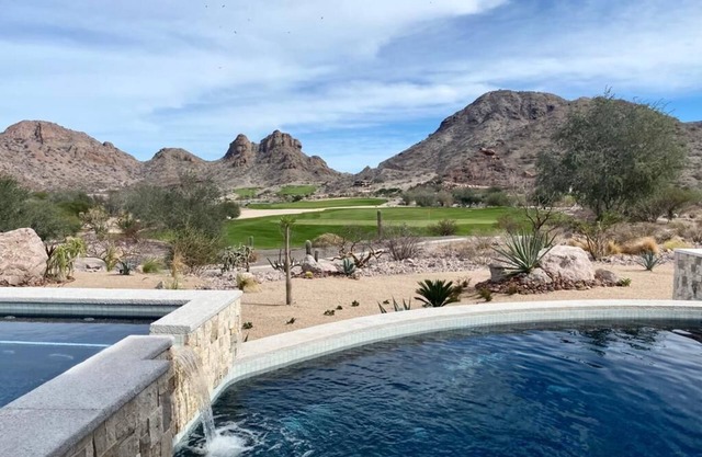 Luxury Quiet Villa on Golf Course
