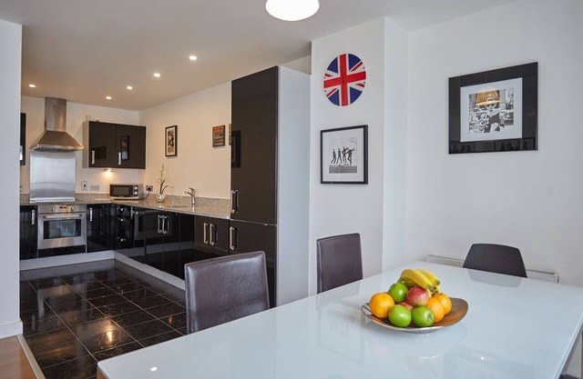 Luxury Riverside apartments, 3 Bedroom apartment on the river, O2, Excel