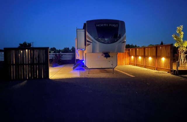 Luxury RV in gated, quiet, country setting. Perfect for traveling professionals.