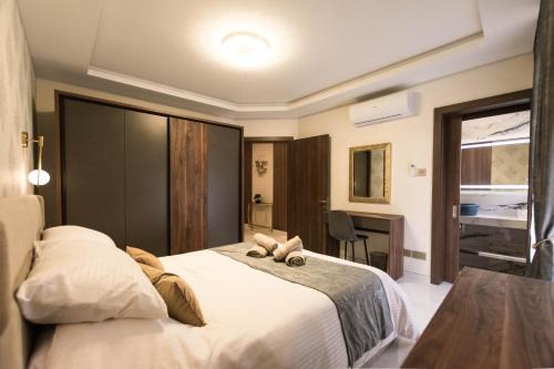 Luxury Seaside Eastlynn Flat Ghadira, Mellieha