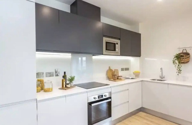 Luxury Seaview 10m walk to promenade,great commuten