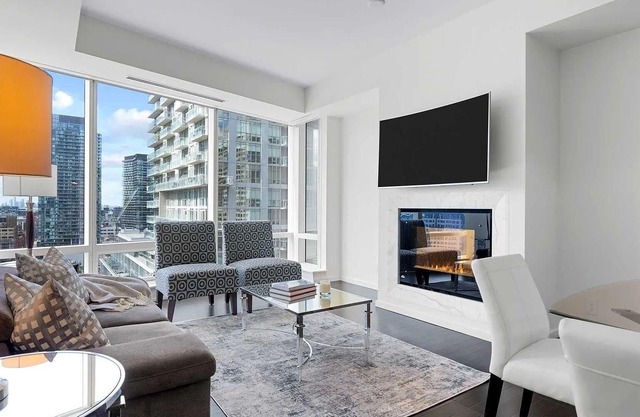 Luxury Shangri-La 1BR Suite