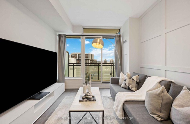 Luxury Suite in DT Markham Core w/Parking. Amenities. Close to restaurants&malls