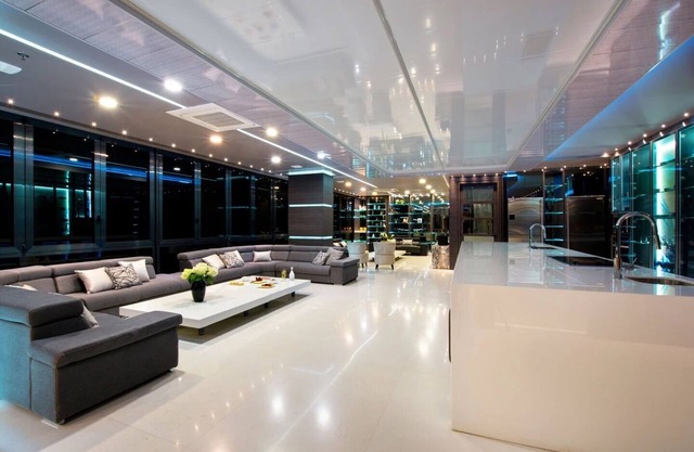 Luxury Suite w/HotTub at the heart of Lleras Park