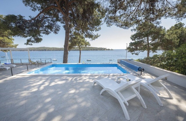 Luxury villa Kallithea with heated pool, gym, jacuzzi and sea view - Mali Losinj