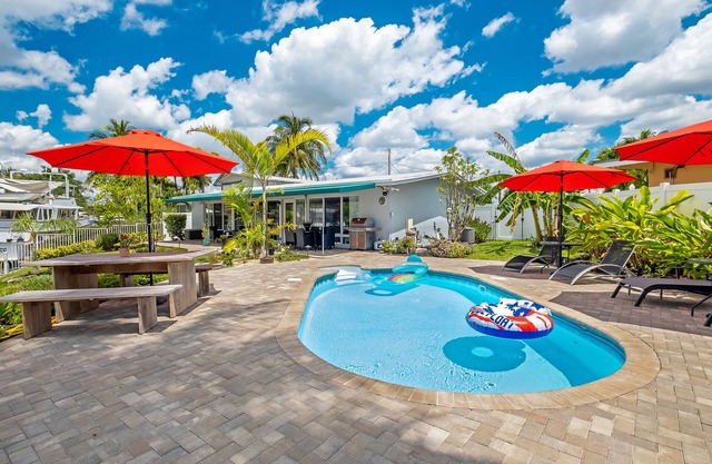 Luxury Waterfront With Heated Pool Fort Lauderdale FL