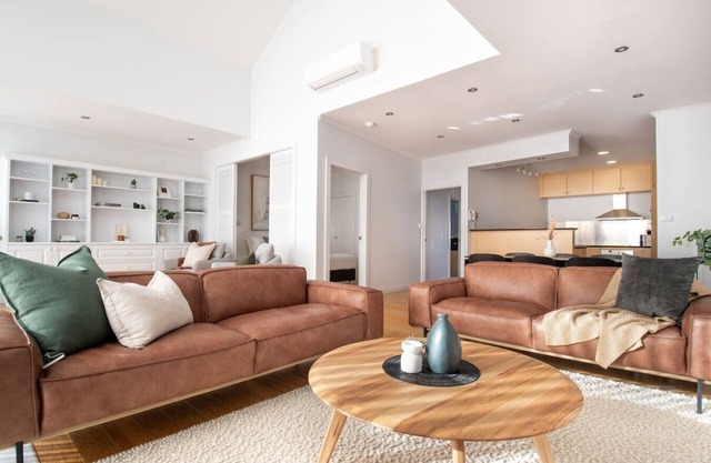 Luxury Waterfront Stay!
