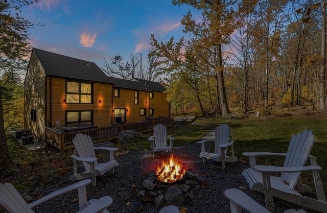 Luxury West Hill Villa! 7 BR,4 Bath,24+ Sleeps! @ Camelback, Sauna!⛷️🏂🚣