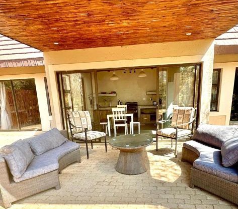 Mabalingwe Nature Reserve - Elephant Lodge - Tjaila