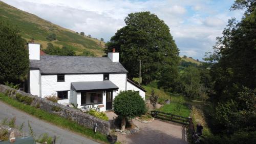 Maengwynedd, Llanrhaeadr Ym Mochnant