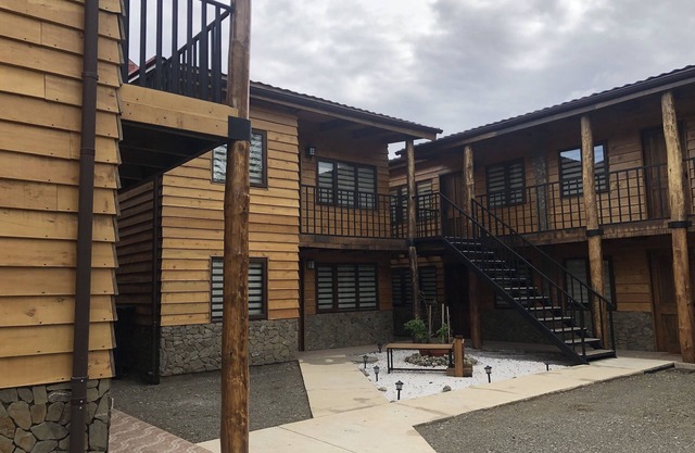 Magellanicus Rustic Suites