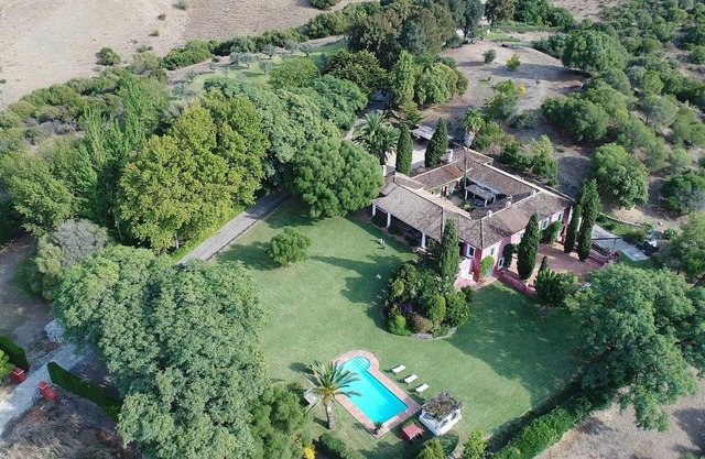 Magnificent estate with swimming pool at only 20 min from Sotogrande