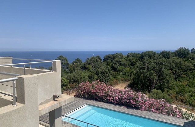Magnificent contemporary house with 180° sea and mountain views, not overlooked