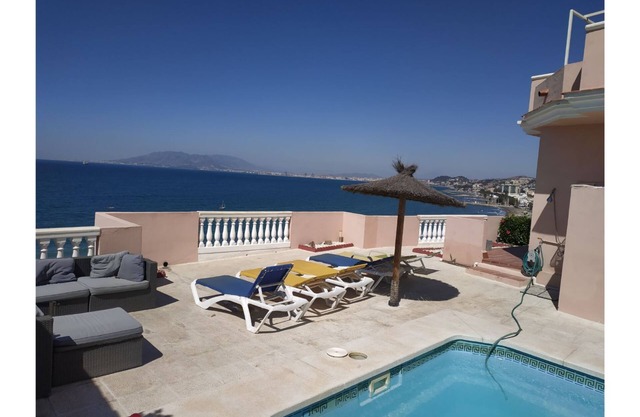 Magnificent Villa 5min walk to beach