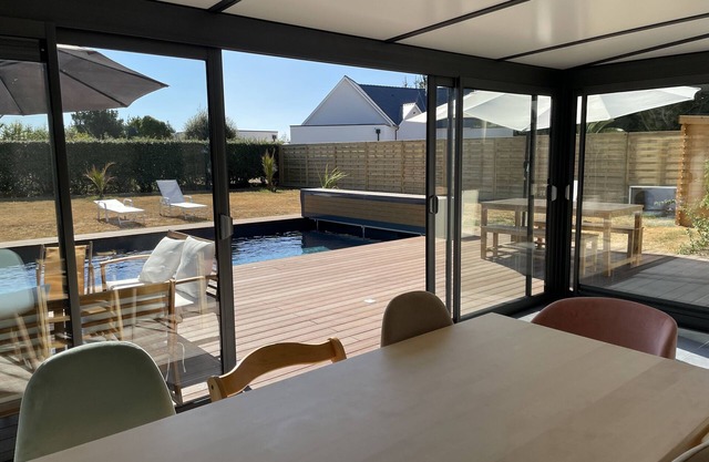 MAGNIFICENT VILLA WITH SWIMMING POOL 300 M FROM THE BEACH