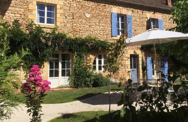 Magnifique corps de ferme à 5km de Sarlat-la-Canéda avec 6 chambres