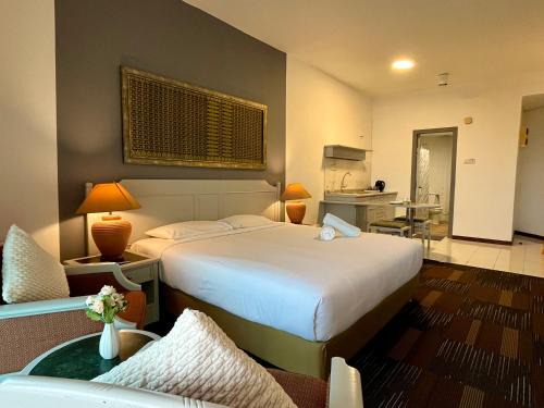 Maisie Rainbow Penang