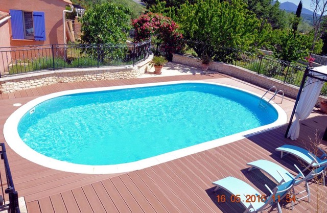 Maison charmante à Gargas avec piscine privée.