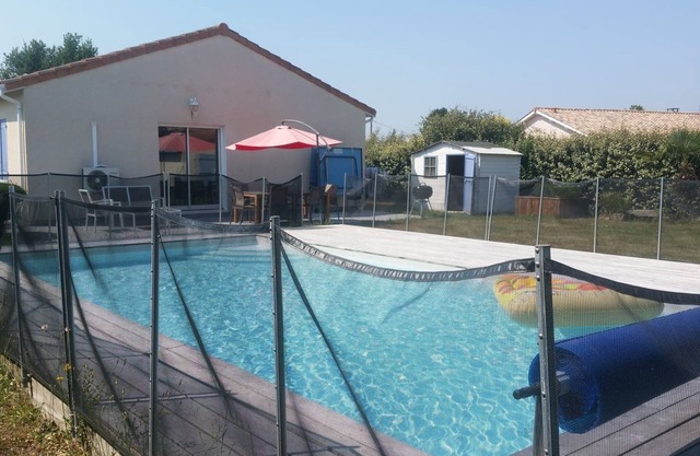 Maison Climatisée Avec Piscine Chauffée 3 Chambres, 20 km de Bordeaux
