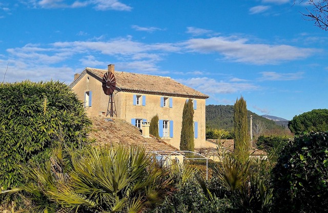 Maison Crestet - Oasis of calm yet everything at your fingertips