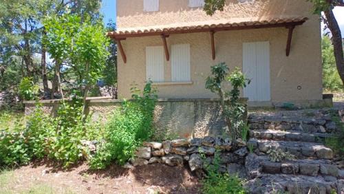 maison de 4000m2