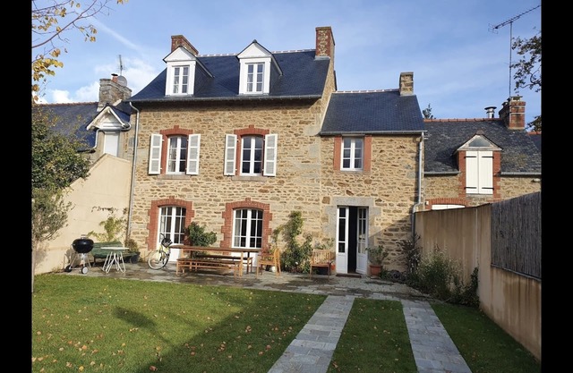 Maison de Pêcheur en Plein Cœur de Bourg