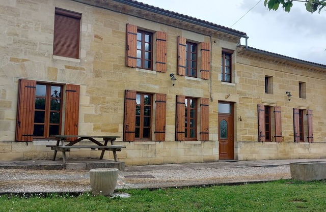 Maison de Famille à la Campagne, 4 Chambres, 7 Personnes, Toute Équipée